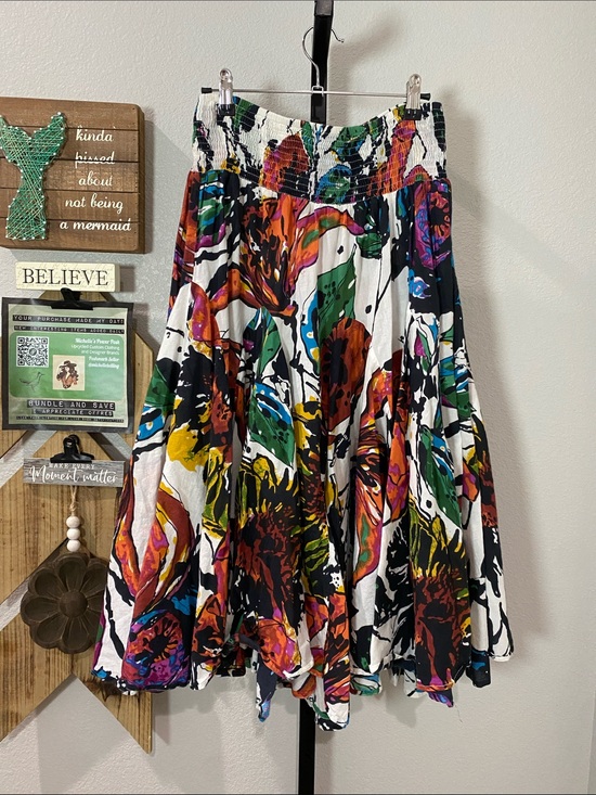 Dress Barn Dresses & Skirts - Dress Barn Multicolor Floral Circle Skirt with Smocked Waist w15-16 L28-32